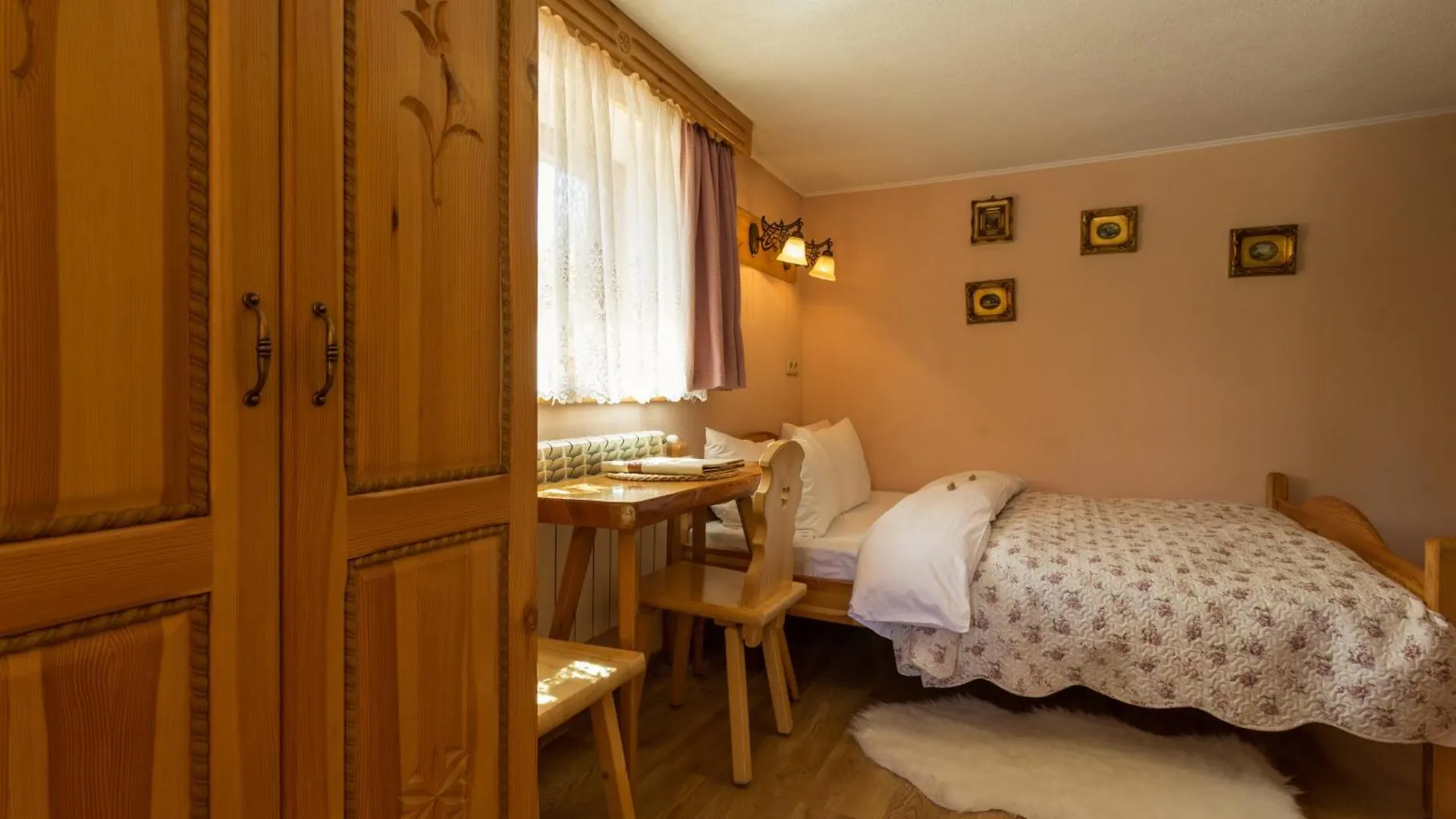 Hotel Bambi Boutique Zakopane Alojamento de Acomodação e Pequeno-almoço